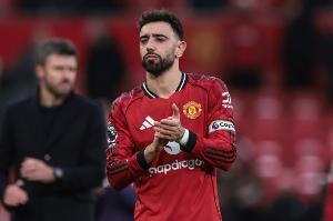 B费：我仍然认为我们可以做得更好 很高兴帮助队友进球 - 24直播网